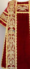 Red Antique Roman High Mass Set of Vestments 8682